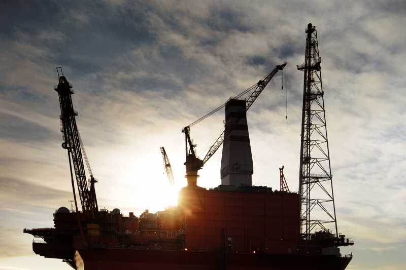 «Газпром нефть» ввела в эксплуатацию две новые добывающие скважины на Приразломном месторождении