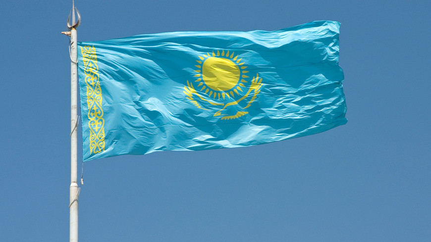 Казахстан на полгода ввел запрет на вывоз нефтепродуктов автотранспортом